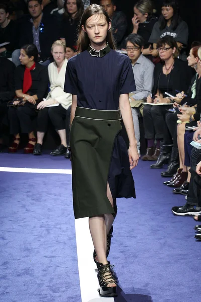 Look 11